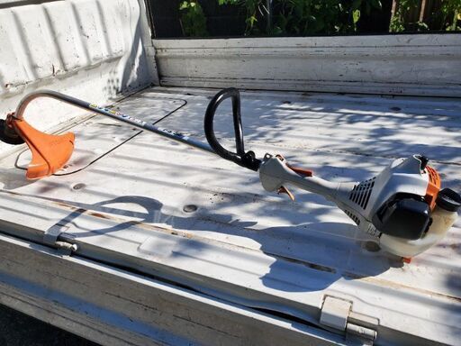 ナイロンコード専用刈払機 スチール STIHL FS38 軽量 庭の芝刈りや雑草刈りに
