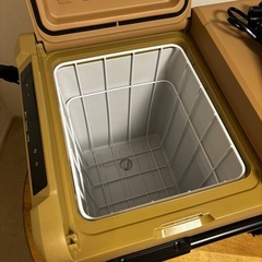 ポータブル冷蔵庫　PowerArQ ICEBERG 45L コヨーテタン　使用回数2回のみ　キャンプ　アウトドア　最大対策