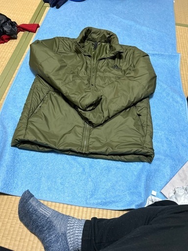 アディダス・ダウンジャケット両サイドジッパー付き　2XL