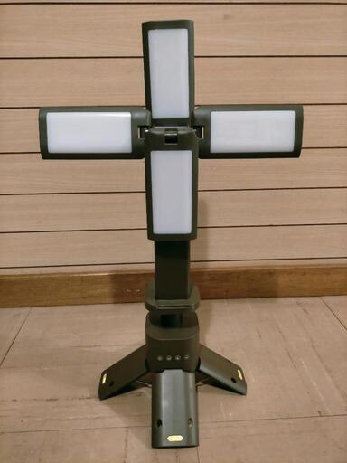 【 新品 】これは本当にスゴイ！ 充電式 LEDライト