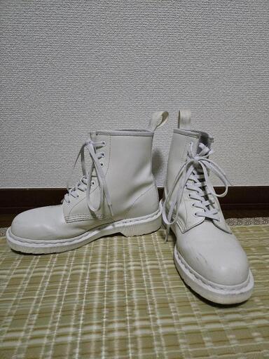 Dr.MARTENSホワイトWHITE ドクターマーチン1460　8ホールブーツ