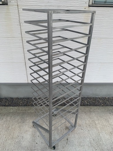 トレーラックカー14段美品 パン屋さん洋菓子屋さんに