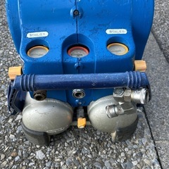 中古マックスエアコンプレッサ