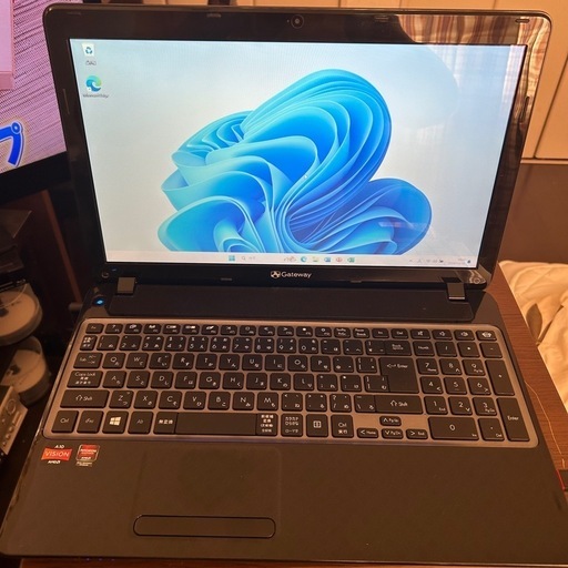 ノートパソコン【Windows11、SSD換装】Gateway  NV52L  Microsoft Office2021