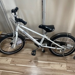 売約済みです。【札幌市内配達無料】【防犯登録料込】中古車 FORTERA 7