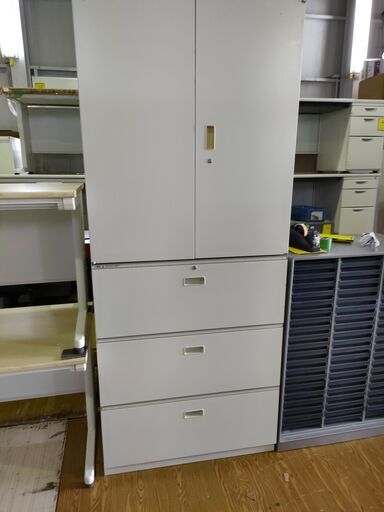 オフィス用品　上下書庫　両開き　ジャングルジャングル