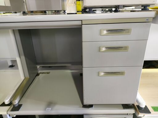 オフィス用品　事務机　片袖机　ジャングルジャングル