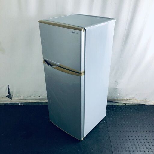 ID:rg219646 シャープ SHARP 冷蔵庫 一人暮らし 中古 2012年製 2ドア 118L シルバー 直冷式 右開き SJ-H12W-S  【リユース品：状態C】【送料無料】【設置費用無料】