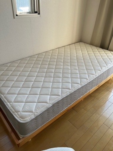 10/25まで　(美品)シングル ニトリ脚付きすのこベッド、マットレスセット