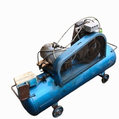 岩田　イワタ　200
V コンプレッサー　　　　動作未確認 