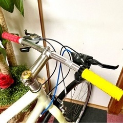 [受付終了]致しました[特価販売]GIANT ESCAPE R3 アルミフレ-ム.クロスバイク.F3 R8段式,タイヤ前後700-23C,28C、