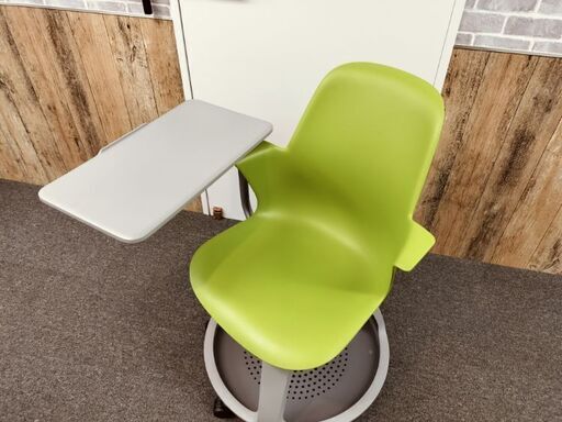 ｓｔｅｅｌｃａｓｅ　ＮＯＤＥ　ミーテングチェア（サイドテーブル付）中古品