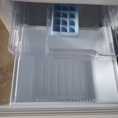 K【直接引取】2021年製 三菱ノンフロン冷凍冷蔵庫 MR-P15F-W形 146L 2ドア 右開きタイプ