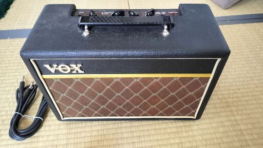 VOX Pathfinder Bass 10 アンプ - 10W + 無料ケーブル付き
