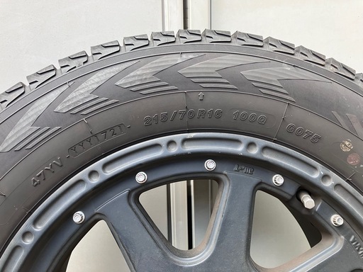 GRIPMAX スタッドレスタイヤ デリカD5 215/70/16 4本セット グリップマックス DELICA:D5 デリカD5 デリカ D5 新品 16インチ タイヤ