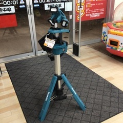 【中古】【店頭引取限定】マキタ　充電式タワーライト　ML814　27500円