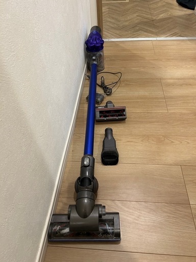【取引中】ダイソン　ハンディコードレス掃除機　DC43MH ロッド付