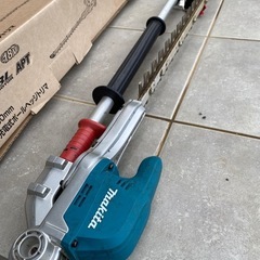 マキタ　充電ポールヘッジトリマ　MUN501WDZ