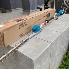 マキタ　充電ポールヘッジトリマ　MUN501WDZ