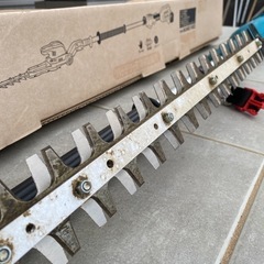 マキタ　充電ポールヘッジトリマ　MUN501WDZ