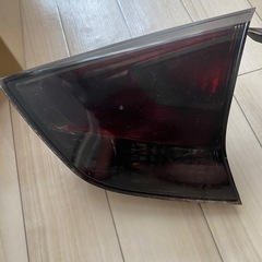 日産エクストレイル t32純正テールランプ