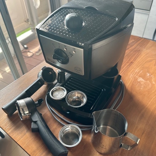 デロンギ(DeLonghi)エスプレッソ・カプチーノメーカー EC152J