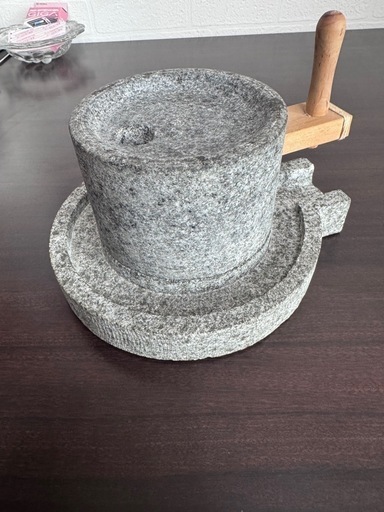 美品　洗浄済み　石臼　挽き臼　ひきうす 石うす 御影石　製粉器 粉 ミル