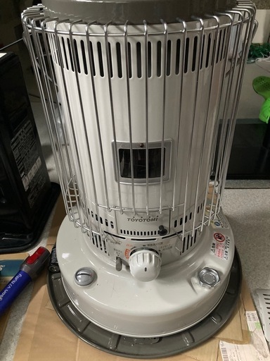 トヨトミ　石油ストーブ　\n