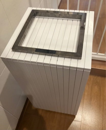 【10月中までに受取可能な方価格】 ZitA SQUARE ホワイト　54L