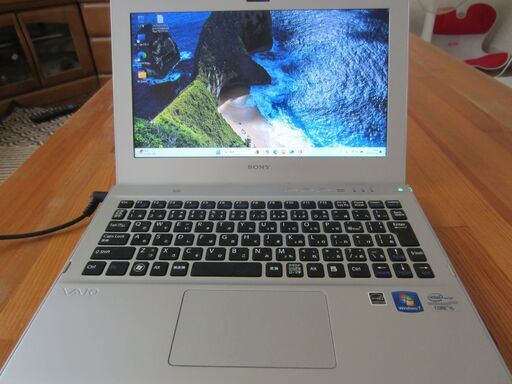 11.6型液晶搭載ノートPC　ソニーVAIO　SVT1111AJ　を売ります