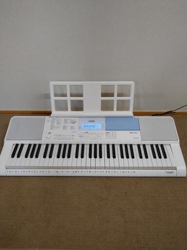 CASIO LK-515 光ナビゲーションキーボード　61鍵盤　中古
