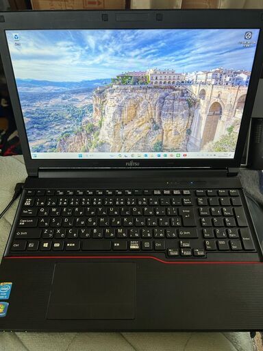 富士通 大画面ノートPC Win11/Office/i5/SSD240GB/8GB