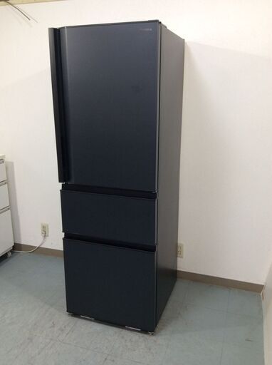 YJT9667【TOSHIBA/東芝 3ドア冷蔵庫】美品 2021年製 GR-T36SC-KZ 家電 キッチン 冷蔵冷凍庫 右開きドア 自動製氷 356L