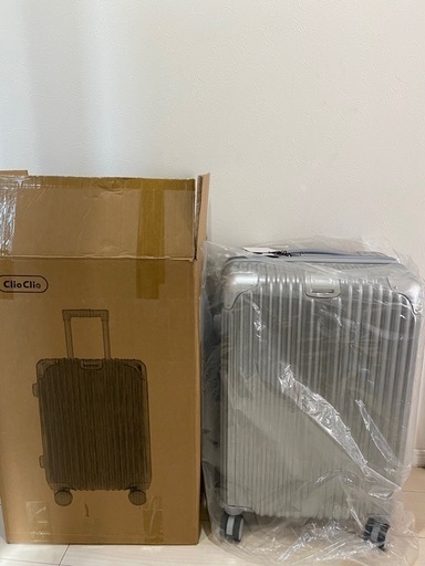【新品】スーツケース　シルバー　韓国風　Ｍサイズ