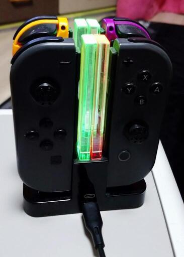 (取引き中)Switchジョイコン4台と充電器付