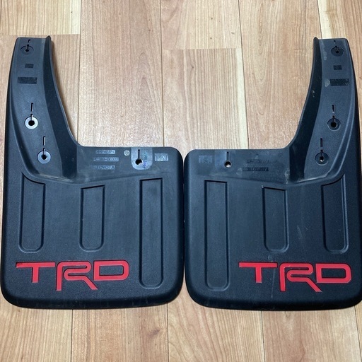 ハイラックス 泥除け TRD