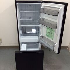 （11/21受渡予定）YJT9670【TOSHIBA/東芝 2ドア冷蔵庫】美品 2023年製 GR-U15BS-W 家電 キッチン 冷蔵冷凍庫 右開き 153L