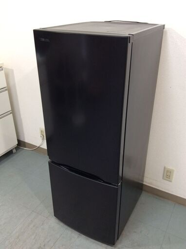 YJT9670【TOSHIBA/東芝 2ドア冷蔵庫】美品 2023年製 GR-U15BS-W 家電 キッチン 冷蔵冷凍庫 右開き 153L