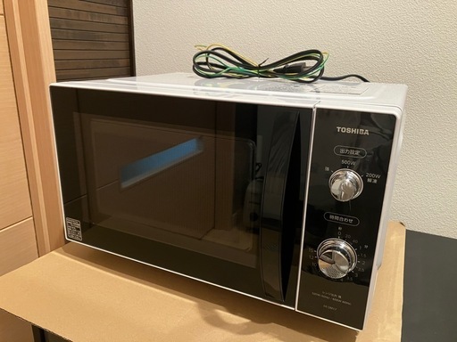 【極美品】TOSHIBA 東芝電子レンジ ER-SM17(W) ホワイト 白　フラットテーブル 2022年製