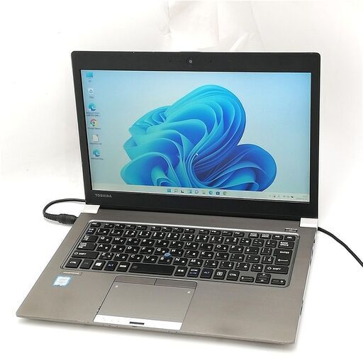 13.3型 ノートPC 東芝 Z30-C i7 8GB SSD 無線 Win11