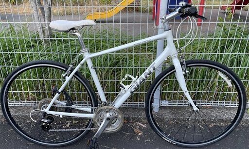 GIANT ESCAPE R3-エスケープクロスバイク白 さいころ様 クロスバイク