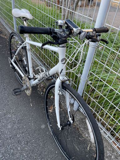 GIANT ESCAPE R3 700C アルミ 24速 435mm 白 クロス GIANT ESCAPE R3