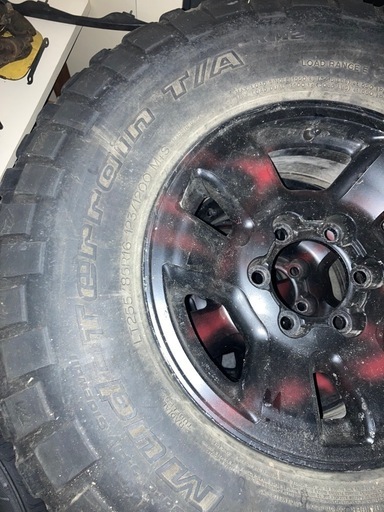 値下げ！255 85 16 ホイール付き (南部レーシング) 夕張のタイヤ  