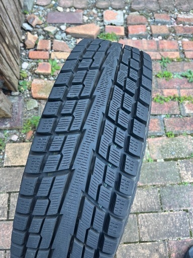 ハイエース、キャラバン用スタッドレスタイヤ4本195/75R15 195/80 ハイエース スタッドレスタイヤ4本セット スタッドレスタイヤ 195 80