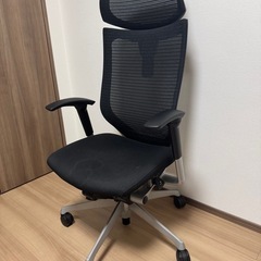 【可動ヘッドレスト付き！】オカムラ/バロン/ブラック/可動肘/座面クッション