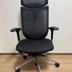 【可動ヘッドレスト付き！】オカムラ/バロン/ブラック/可動肘/座面クッション