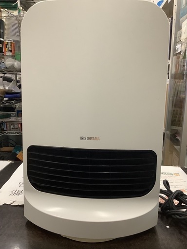 アイリスオーヤマ 大風量セラミックヒーター首振りタイプ ホワイト KCH-12TDSW1-W  リサイクルショップ宮崎屋　佐土原店　24.10.17F