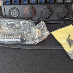 キャンピングカーまたはヨットのコントロールパネル 8 チャンネル