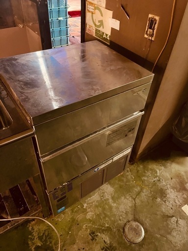 業務用　製氷機　売ります。　中古　完動品