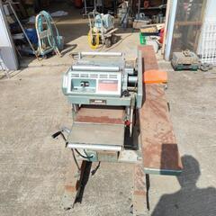 木の表面を削るやつ